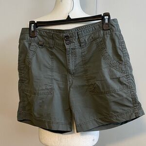 Bass Women's Dark Green Cargo Shorts